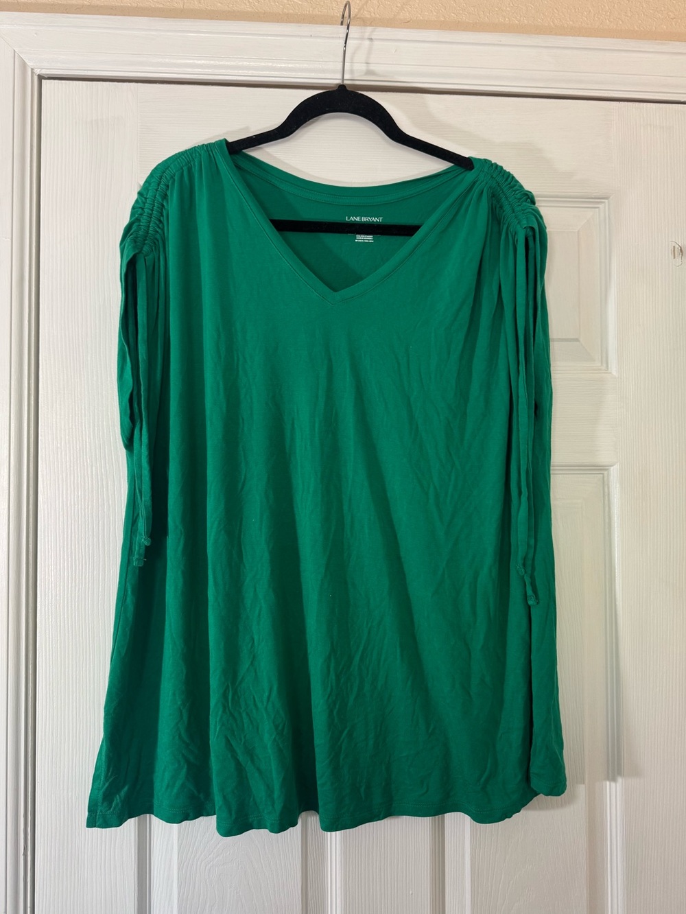 Lane Bryant Green V-Neck Ruched Sleeve Women's Top